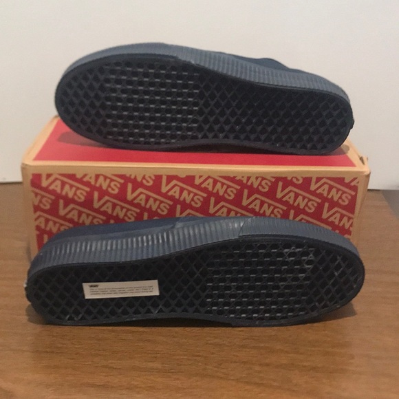 Vans Authentic - Picture 3 of 5